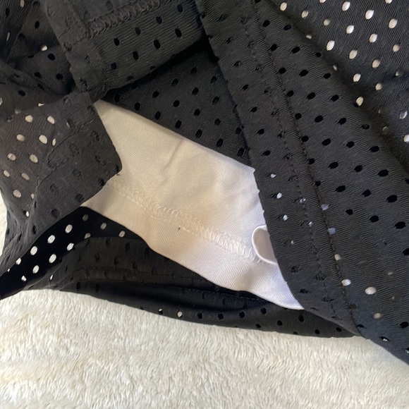 Nike Dri-fit shorts w/ built in biker shorts, size large. Bundle & Save!! - Picture 4 of 6